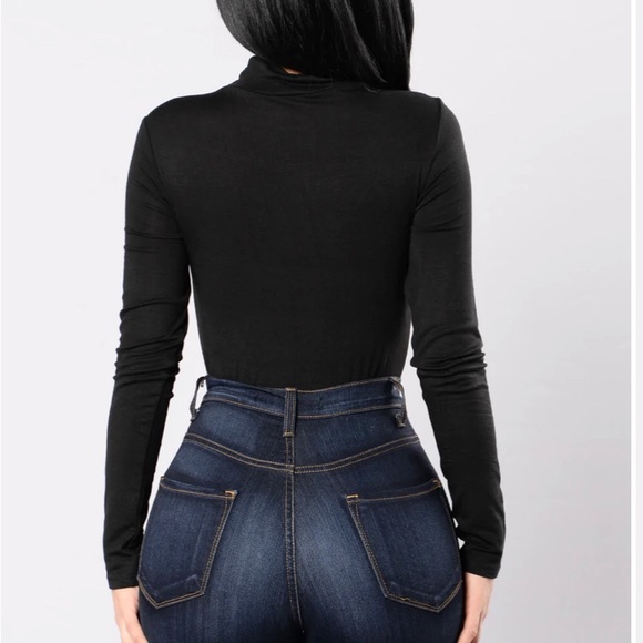 Fashion Nova Eye Opening Bodysuit Size Medium - Picture 11 of 15